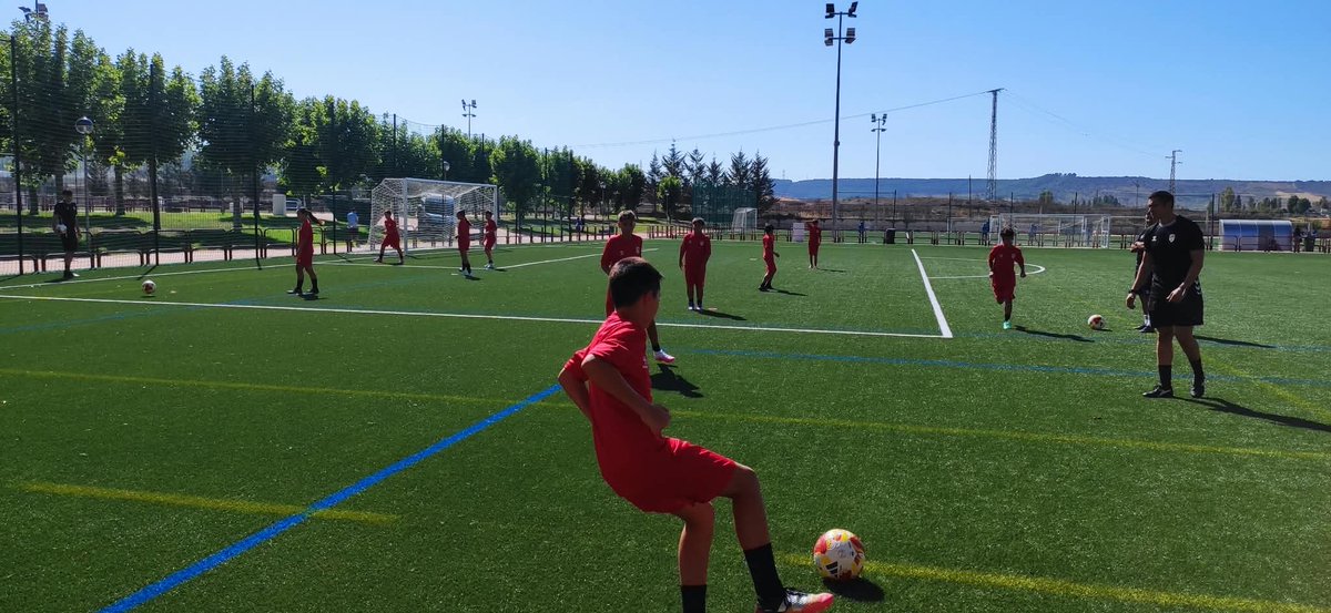 LogroUnitedBase's tweet photo. Nuestro 2ª INFANTIL ya está en marcha!! 🚂🚂🚂🚂🚂🚂 https://t.co/UsudQ4Yoeh