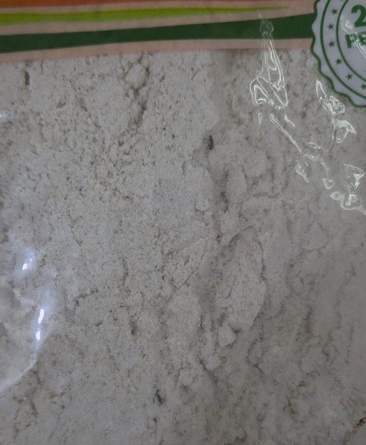 aneesh_kumars's tweet photo. @bigbasket_com I have ordered BB royal jowar flour for Bigbasket on dated 05.08.2026 with order ID -  BNN-206276924120260805, today when I tried open the packet insect were moving in the packet. Kindly do needful, Item is not returnable as return window passed. @fssaiindia https://t.co/gz33W1LMfg