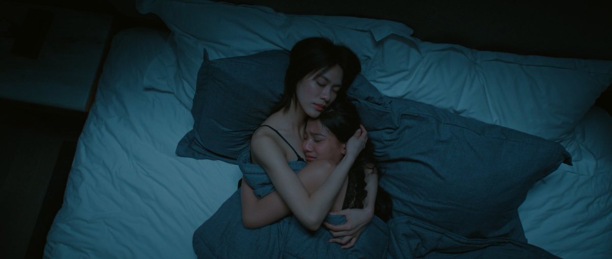 GMMTV's tweet photo. #MoonshadowSeriesEP4 จบแล้วน้า ใน EP. นี้ทั้งจันทร์และคีย์เกือบจะมีความสุขกันอยู่แล้ว แต่ดันมีความรักครั้งเก่าเข้ามาคอยกวนใจอยู่เรื่อยๆ ในตอนต่อไปจันทร์จะตัดสินใจเลือกคีย์ที่เป็นเด็กเลี้ยงหรือเจที่เป็นแฟนเก่า มาติดตามกันได้ในวันพุธหน้านะคะ

สำหรับใครที่ต้องการรับชมแบบ UNCUT สามารถดูได้ที่แอป oneD ที่เดียวเลยน้า 🥰

@emiamily @beonnnie @filmracha