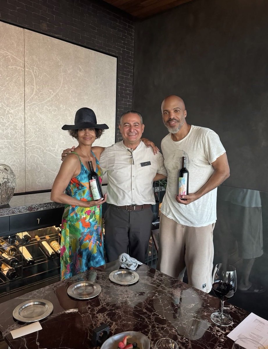 Info_HMB6's tweet photo. Some experiences stay with you forever! Thank you zadunreserve @ritzcarltonreserve for making every moment of my 60th birthday celebration simply magical! The cuisine, Sensei wellness spa, wine making experience and boat adventures were beyond exauisite! https://t.co/TXhhaL5iiA