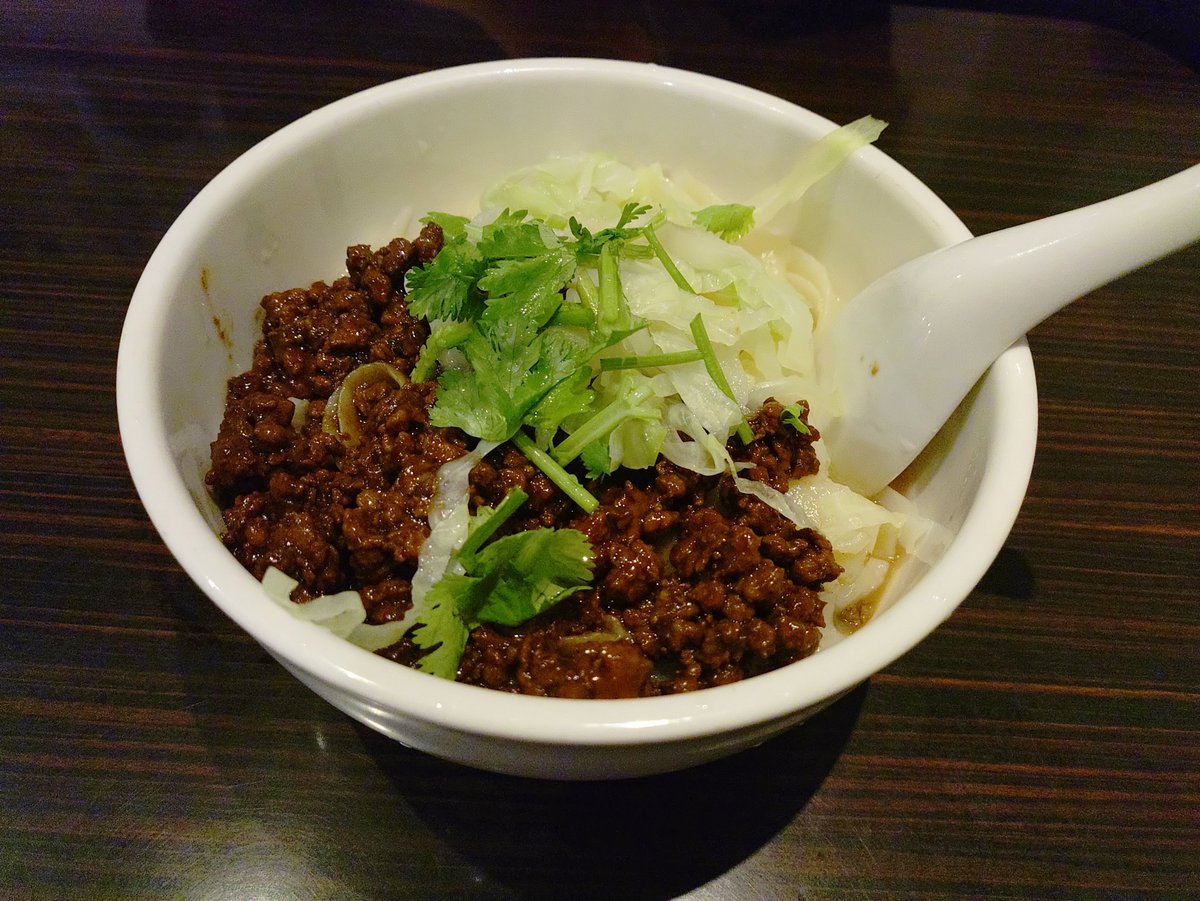 WifesPalico's tweet photo. 鉄鍋のジャンに刀削麺が出てきたので、通院日後に刀削麺 #暴ランチ なのじあ https://t.co/I4cpvi9nDr