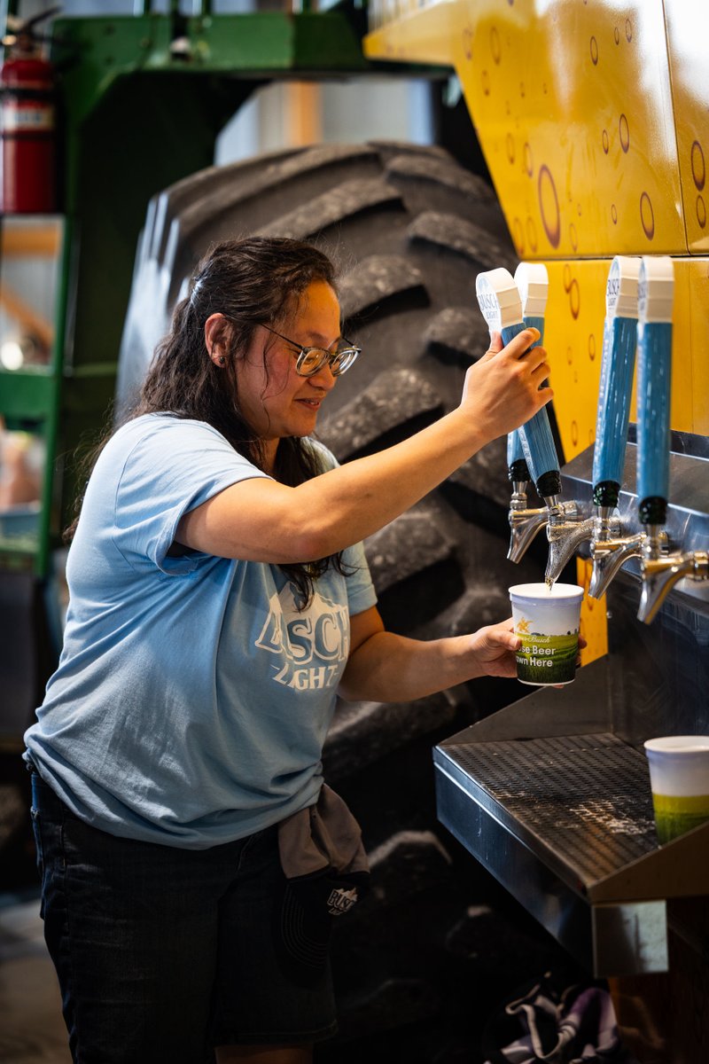 FPShow's tweet photo. Cheers to #FPS26 🍻 Enjoy a refreshing beverage at the Busch Light Beer Garden, located in the southwest quadrant (#159). 

And don't miss the @[183450098373666] ComBar, a combine converted into a mobile bar! 

@[121920567849734] #Sponsored https://t.co/e3ltbtKWm8