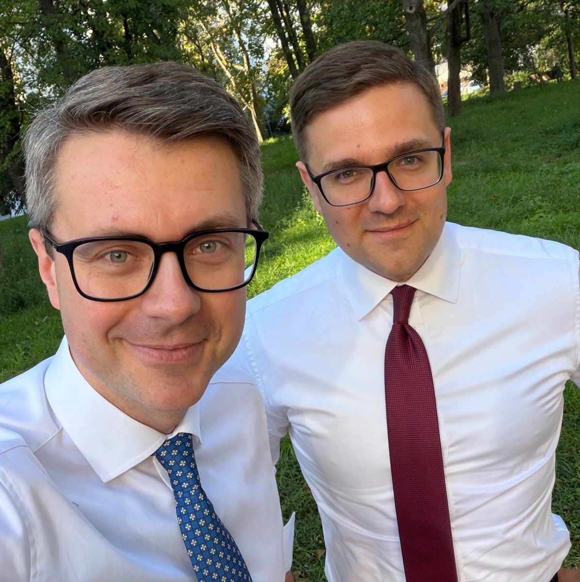 PiotrMuller's tweet photo. Poseł @gontarz93 został rzecznikiem prasowym Klubu Parlamentarnego @RozwojPlus. Gratulacje! 💪
Zachęcam do obserwowania profilu Roberta 👀 https://t.co/WkJCQavBJH