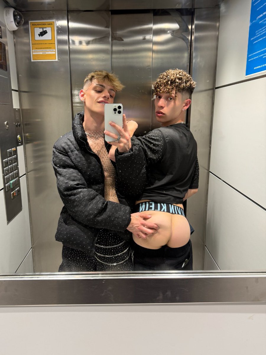 David_devill's tweet photo. Bored together… join us? 😏
@Roby_devill https://t.co/2t5cYcuYgS