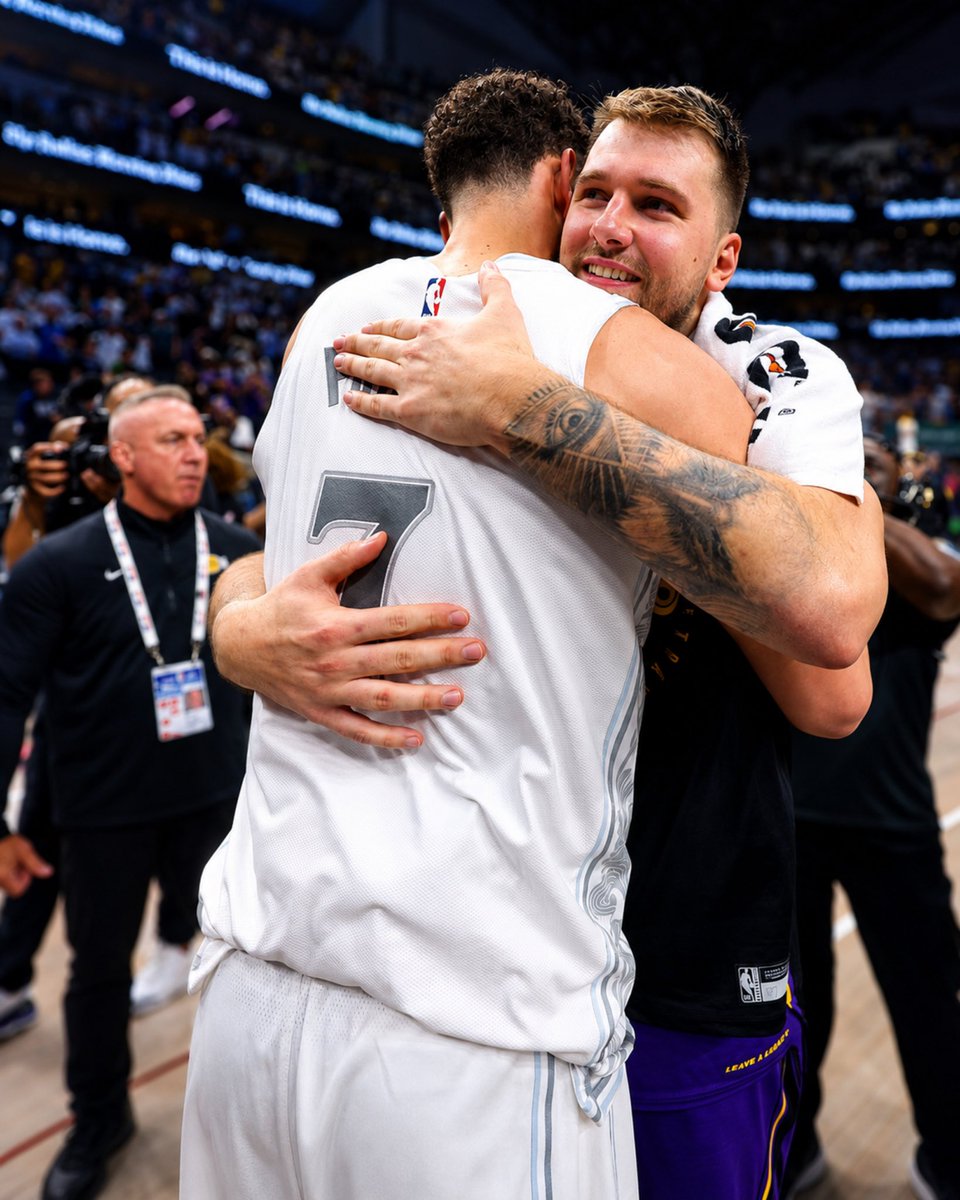 Mavs_FFL's tweet photo. Report: Mavs legend, Dwight Powell is the top free-agent target among available big man for the Lakers, per Price.

#MFFL https://t.co/25GKT1SAaJ