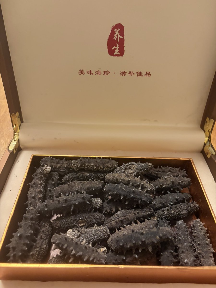 SK4199769766387's tweet photo. 万バスおめでとうございます㊗️🎉
万バスを記念して中国の高級食材である乾燥ナマコを2本人生で初めて食べました
味はあまりしなくてゴムみたいな食感でした
身体には良さそうです☺️
#月宮まよい
#氷菓澪
#Miis https://t.co/Se9MkZNnpD