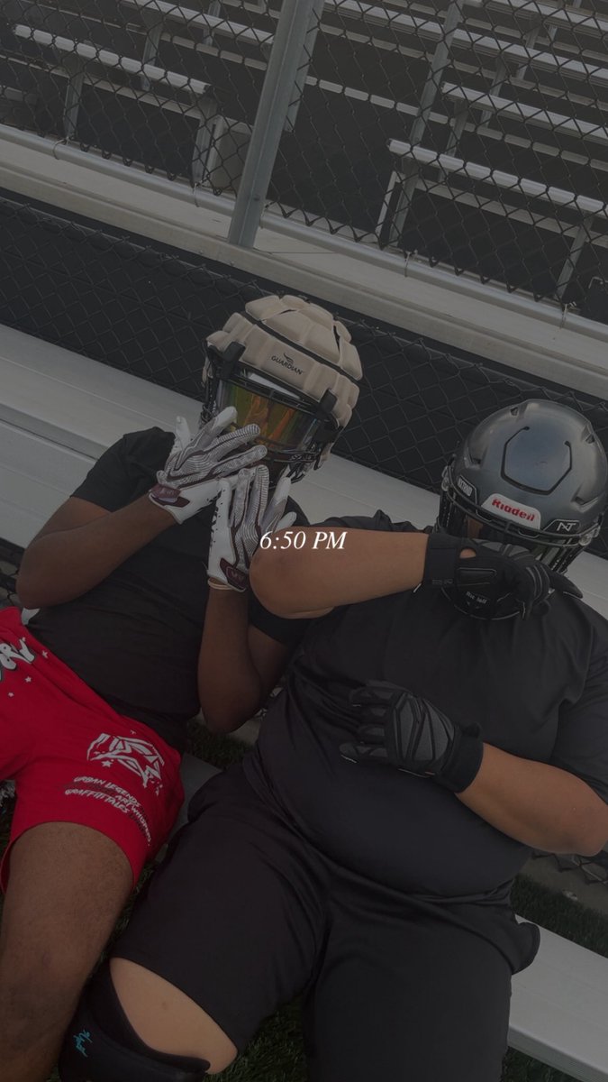 Jordanhoefen's tweet photo. #flics #football #highschool #classof29
#nosetackle #dtackle https://t.co/ARYwKOrOeD