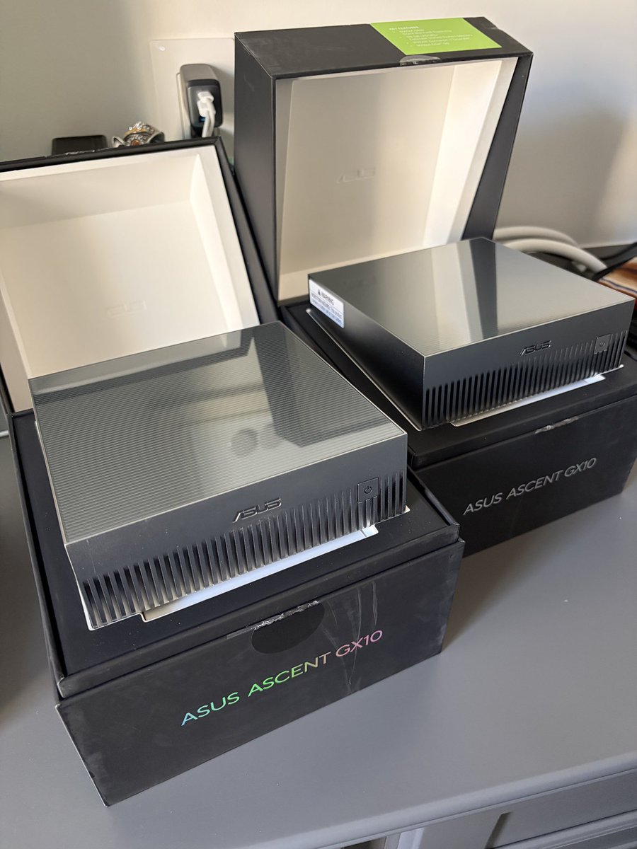 vikdug's tweet photo. Day 1 with a couple ASUS GX10s — https://t.co/wQRJDeocil