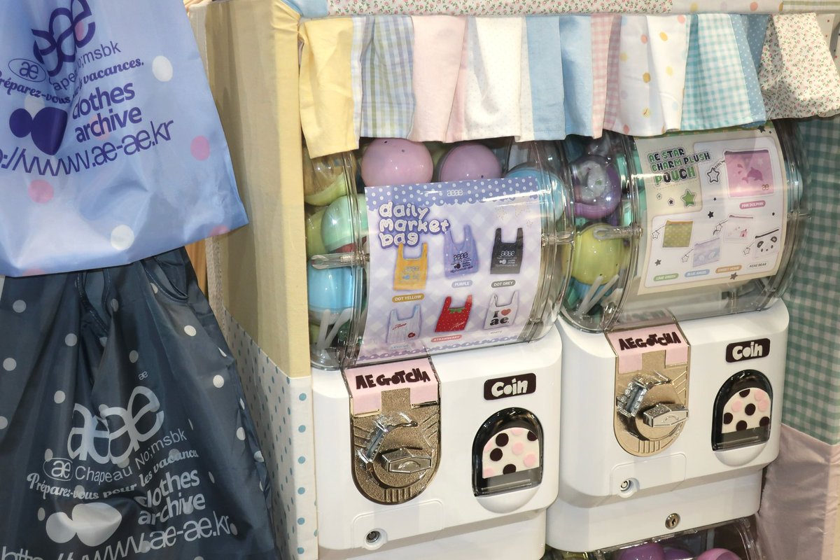 goodthingswyouu's tweet photo. AEAE daily market bag
มีสีใหม่ออกมา เป็นน้องสีม่วง 💜

♡ แบบ random ได้กาชาปอง 189 บาท
♡ ค่าส่งเหมา 50 บาท

รอบนี้ขอรับเป็นแบบสุ่มเท่านั้นน้า 
ราคาปรับขึ้นเพราะแบรนด์ปรับขึ้นมาเพิ่มค่ะ 🥺🥺 https://t.co/KwVSgBJsaS