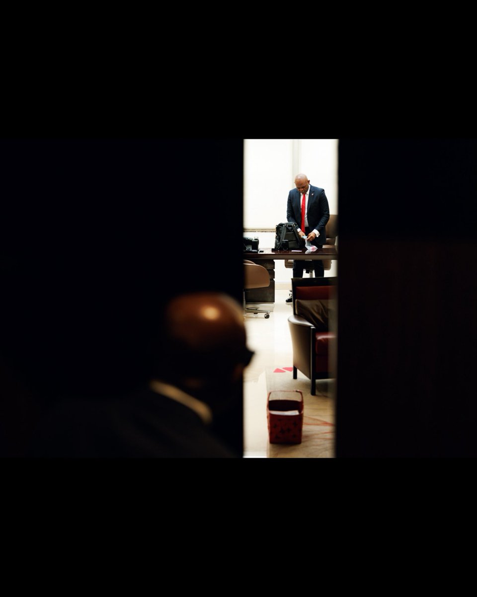 jamescandids's tweet photo. T.O.E. : THE LAST DANCE!

TOE exits the UBA Group Chairman’s office for the final time as Chairman.

12 years. One institution. A legacy that will be remembered for generations.

These photos document TOE’s final days as UBA Group Chairman. https://t.co/tRwxX43XVC