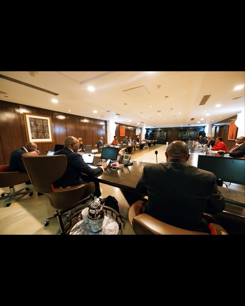 jamescandids's tweet photo. T.O.E. : THE LAST DANCE!

TOE exits the UBA Group Chairman’s office for the final time as Chairman.

12 years. One institution. A legacy that will be remembered for generations.

These photos document TOE’s final days as UBA Group Chairman. https://t.co/tRwxX43XVC