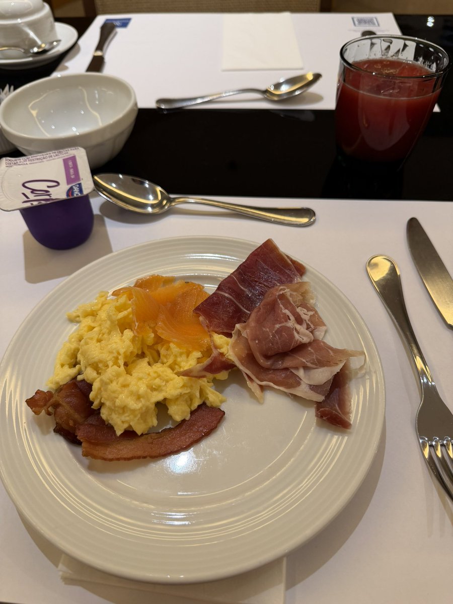 jinisajd's tweet photo. Café da manha (postando no almoço) https://t.co/836WdRwqhy
