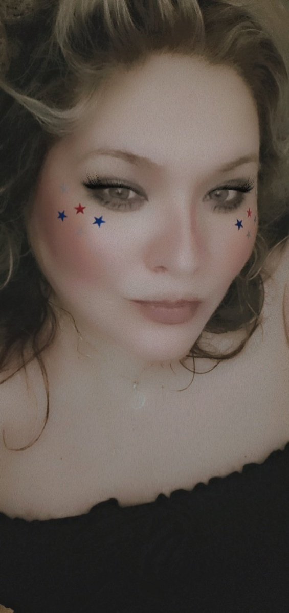 SassyDem's tweet photo. #MagaIsForMorons
Are you blind as well as brainwashed? Do I look like a "he"? You're why ppl put pronouns in their bios! π€£ If I was "hiding" my political affiliation I wouldn't be bullhorning it in my bio/handle. No need to point out what I already did dummy πππΌππ€‘ @PKSactor99 https://t.co/hATXK4cVHq