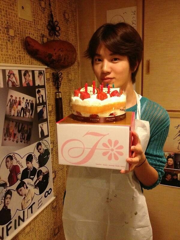 infinite6t's tweet photo. happy birthday to my favorite person ever🥳🎉 

hope you spend this birthday feeling happy and loved and as always, thank you for being born and for choosing to follow your dream of becoming an idol.
love you so much💕💕💕

#우리의_비타민_성종아_생일축하해
#Happy33rdSeongJongDay https://t.co/mATT3uTUhz