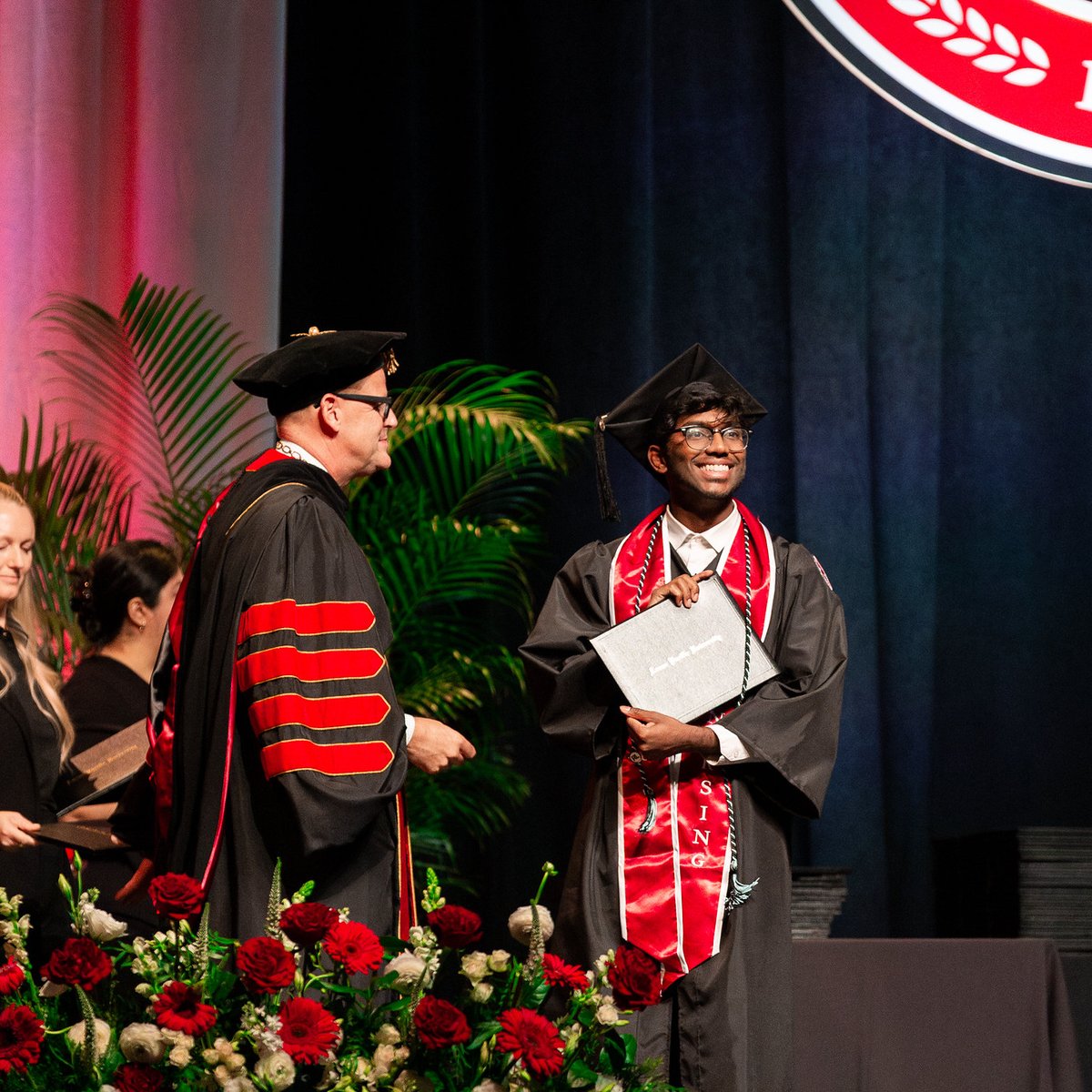 azusapacific's tweet photo. A top Christian education is more affordable than you think. At APU, 100% of incoming undergraduate students receive financial aid. From academic scholarships to opportunities for student leaders, STEM students, and veterans, APU offers many ways to make your degree affordable. https://t.co/FsqfUavUl0