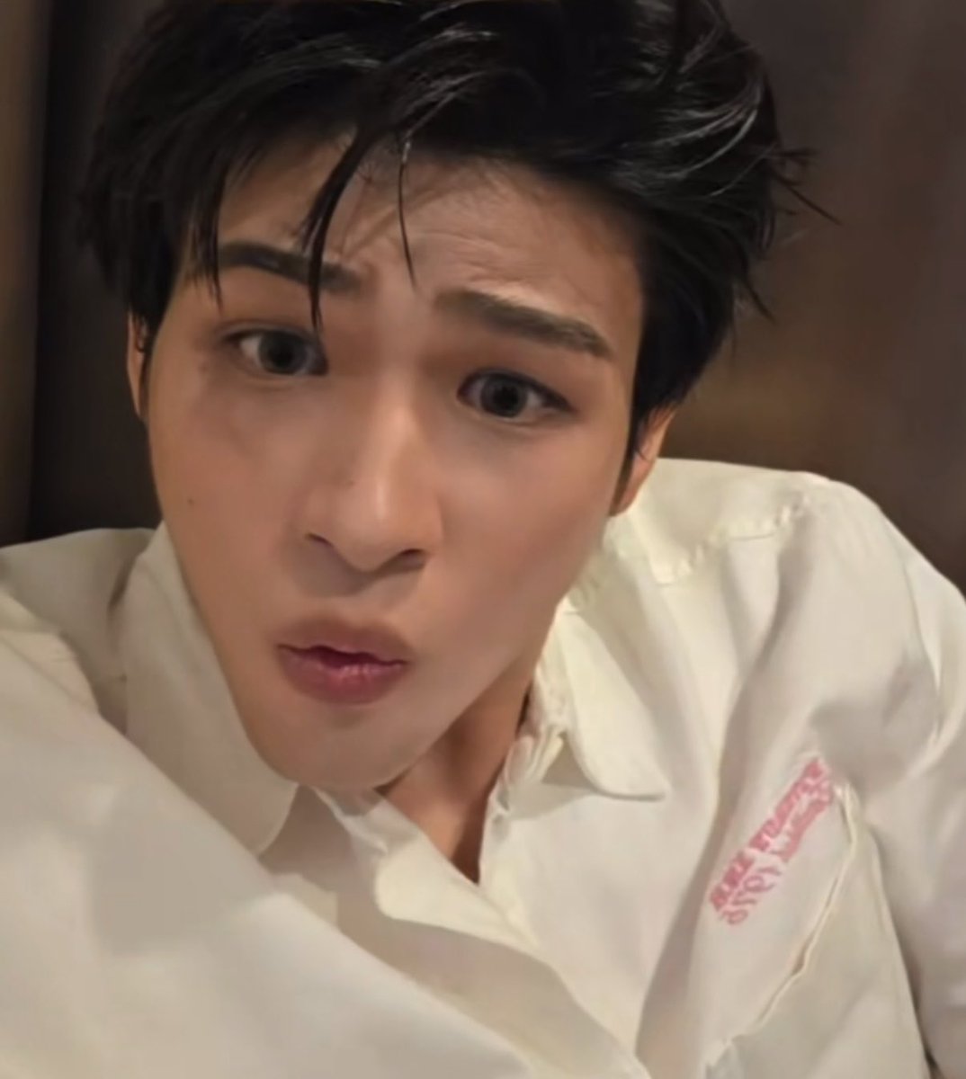 tawaninsunday's tweet photo. คนอิตาลีใช้ facial expression ในการสื่อสาร โอเค คือเข้าถึงซิกเนเจอร์มากกอะ
ex. https://t.co/RKaCkTK3Hj