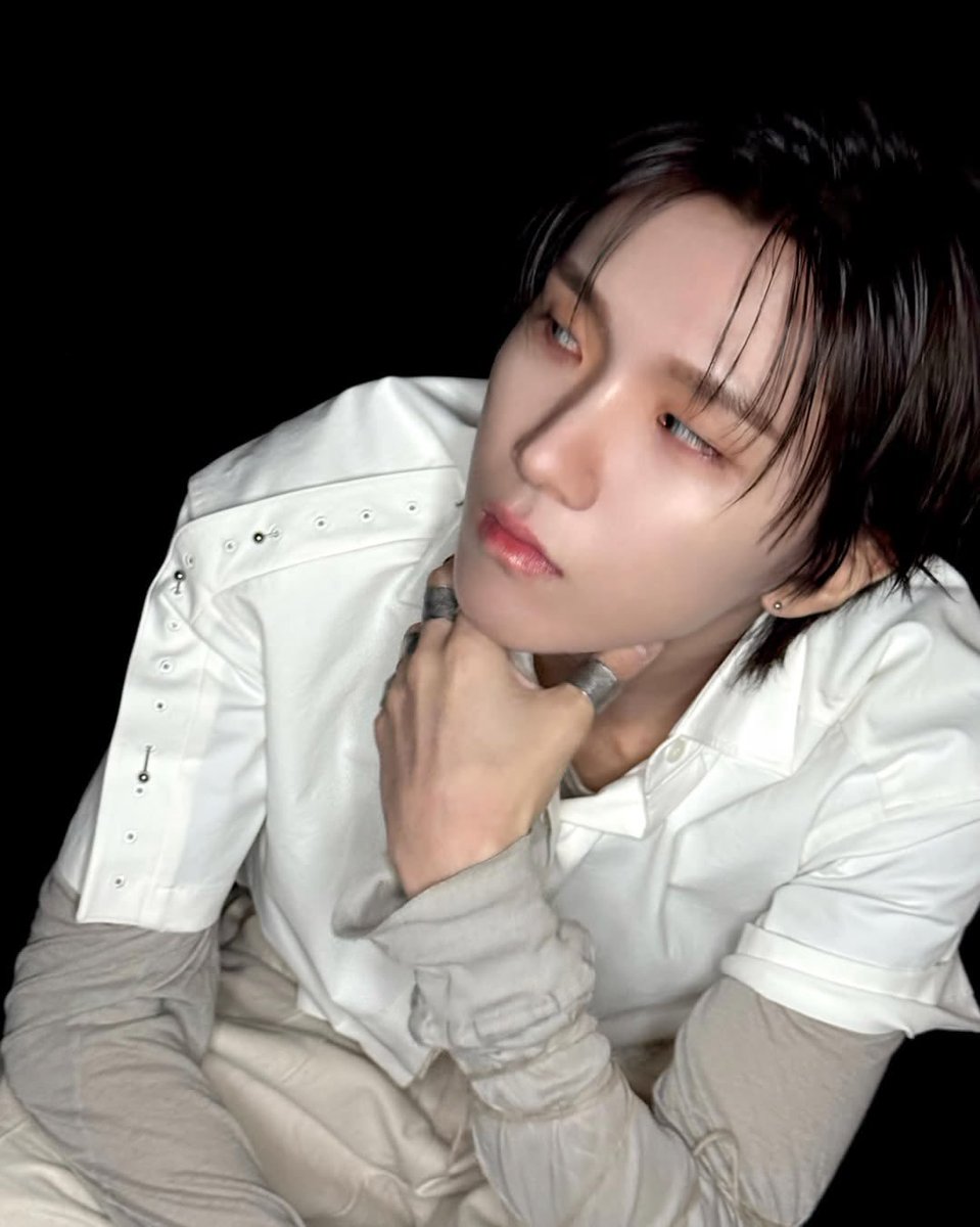 woonhakkkk29's tweet photo. 이런 렌즈 너무 좋은 거 알지 https://t.co/XgoUnal7W5