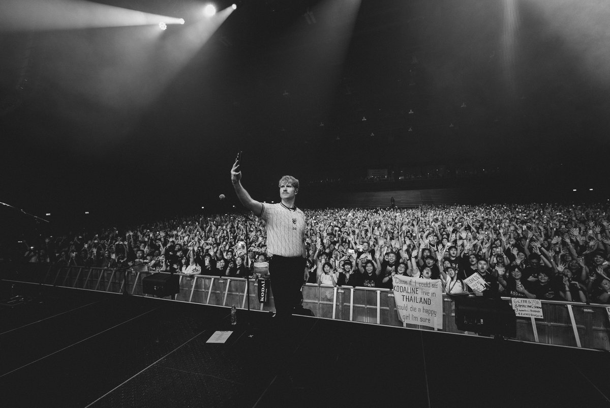 Kodaline's tweet photo. Thank you Bangkok for two beautiful shows that will live in our memories forever x

📸: @thisiswolff https://t.co/GRf50RQyUJ
