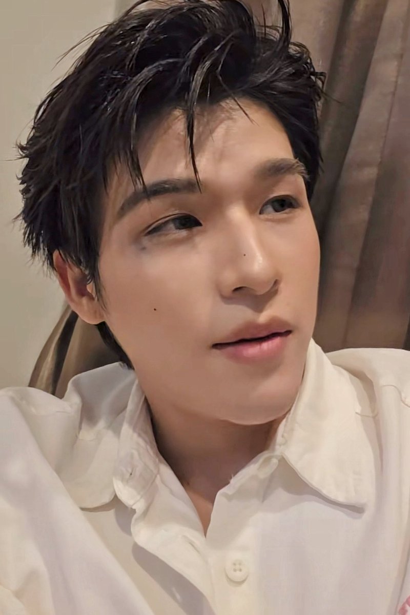smilemycute's tweet photo. ความหล่อสกายทำฉันเสียสติจริง ๆ ยอมแล้ว 😭🙏🏻 https://t.co/eCfUVeNhgd
