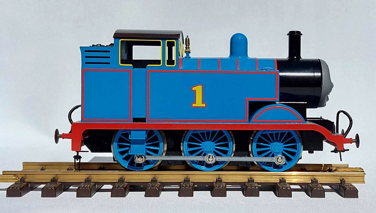 faeleryn's tweet photo. This is a replica I've wanted to do for years so I'm happy to have finally (almost) finished my replica of Thomas the Tank Engine. The models in Thomas were a big inspiration to me growing up so I built my replica using as many of the original materials and techniques as I could. https://t.co/9U5L1Wgmlr