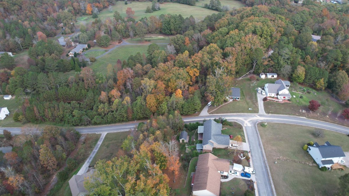 ForSaleByBonnie's tweet photo. Make this property your own! Contact me for a showing today. #RealEstate #Land
#BennettToSellIt #BuyWithBonnie #RealEstate #ForSale #BenderRealty #BeHomeWithBender

Bender Realty 423.472.2173 https://t.co/rCRb7hxZI4