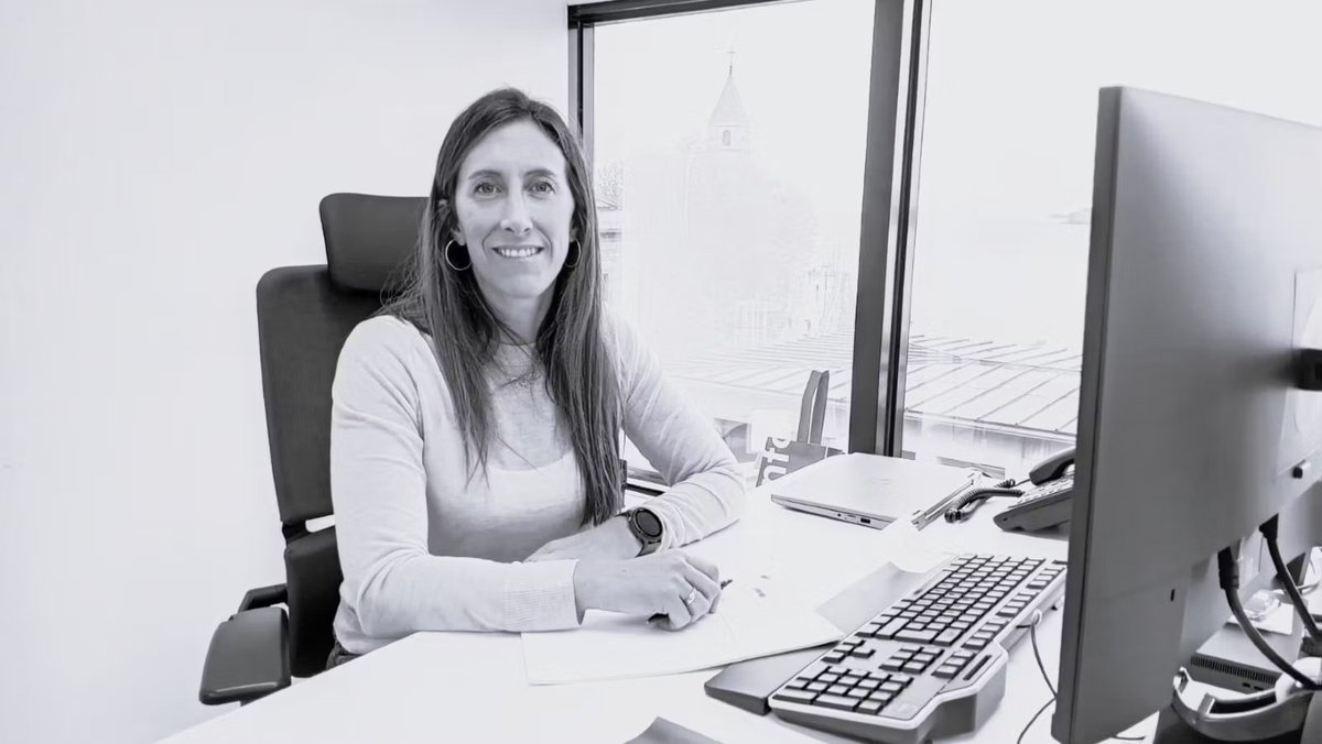GijonImpulsa's tweet photo. 🎙️ Cuando la innovación se convierte en el foco

La vicealcaldesa de Gijón/Xixón, Ángela Pumariega, firma una tribuna en @Invertia, en la que destaca la responsabilidad de las ciudades de convertir el conocimiento en desarrollo económico sostenible. https://t.co/spcuredts8