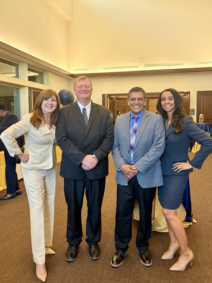 dallasschools's tweet photo. 🏆✨ Legacy starts with strong leadership!
More than 150 Dallas ISD principals were honored at the Blueprint Affair for leading their campuses to an A or B rating. https://t.co/3B3kMWxxky