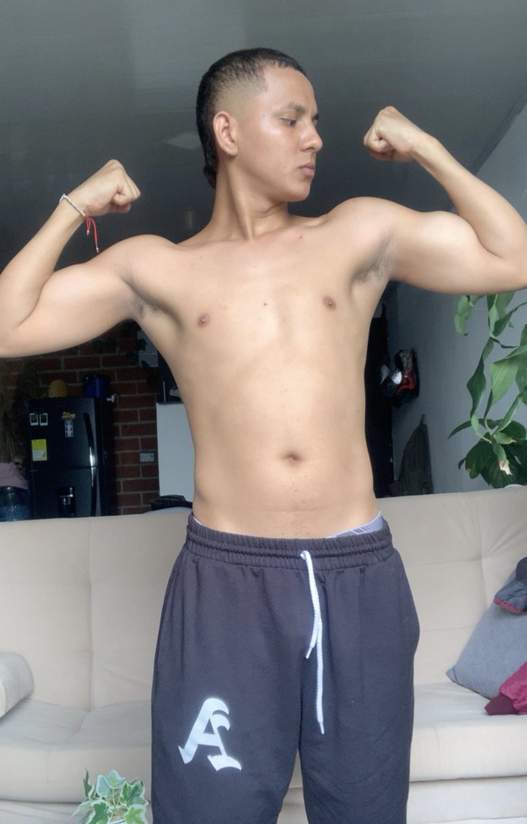 omarpl2001_'s tweet photo. Mi cara 😅                       El chimbo 😈
Check onlyfans guys 
Rt x Rt 🔁😈🥵
https://t.co/7UbjIJlAeE https://t.co/hGVDV18yuF