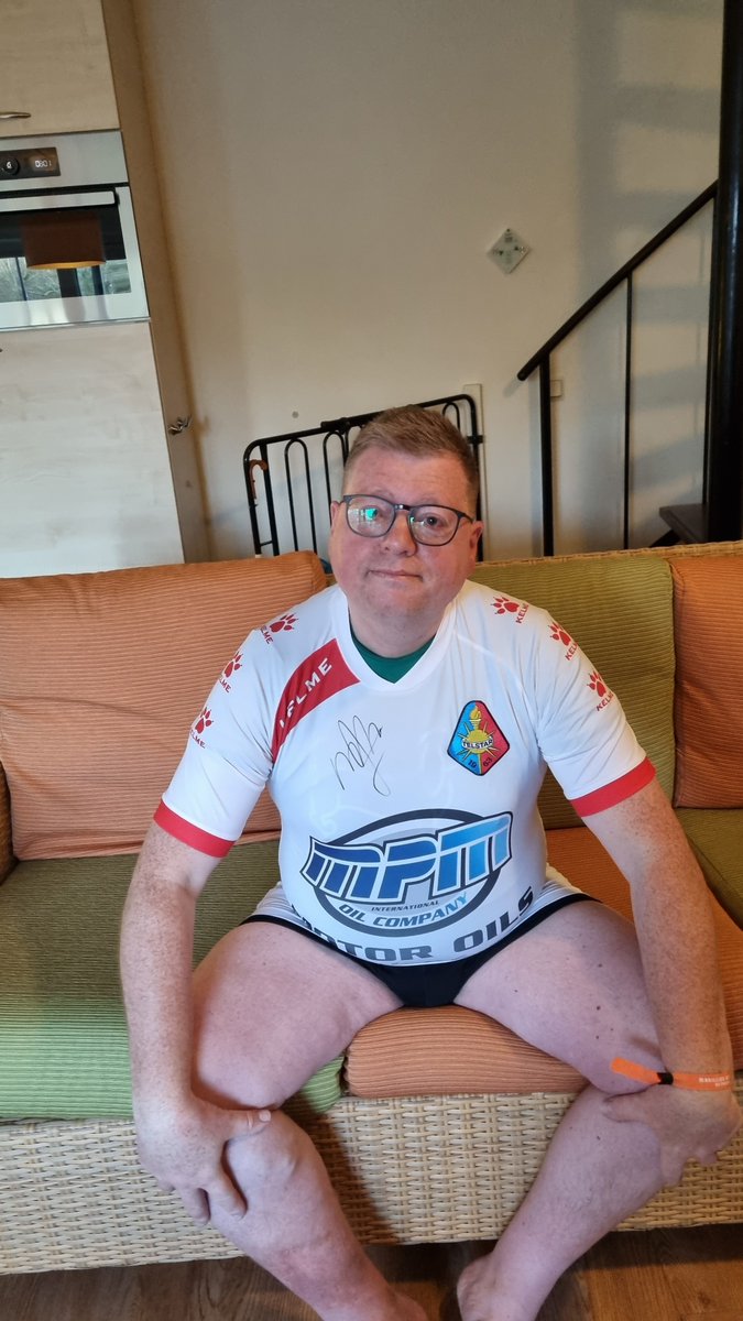 Witteleeuw25's tweet photo. Aankoop witte leeuwen doet wenkbrauwen fronzen bij de sportmedia. https://t.co/UeNfVTDsc0