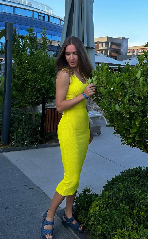 Elena_9010's tweet photo. I don’t need everyone to get where I’m at. I’m comfortable with my own pace. I stop over‑caring about others’ opinions, just focus on pleasing myself and live my life peacefully. https://t.co/lAjn9GPkzy