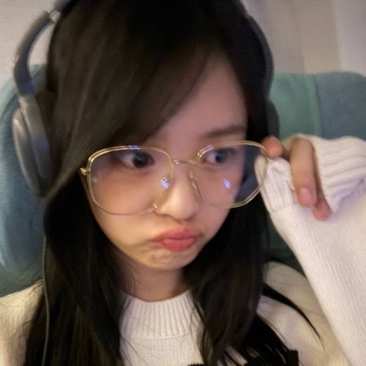gwisin99's tweet photo. She so cute♡

#DearHanni
#4EVER_WITH_HANNI
#ProtectHanni
#Hanni https://t.co/XrXQXlmLQs