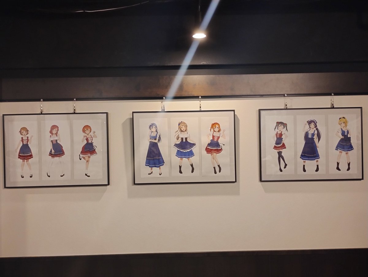 tw_susususu's tweet photo. 秋葉原に到着後は、キュアメイドカフェへ

予約した時間になる迄、１階等で待機(⁠^⁠^⁠)

#lovelive https://t.co/67FPNVHwPX