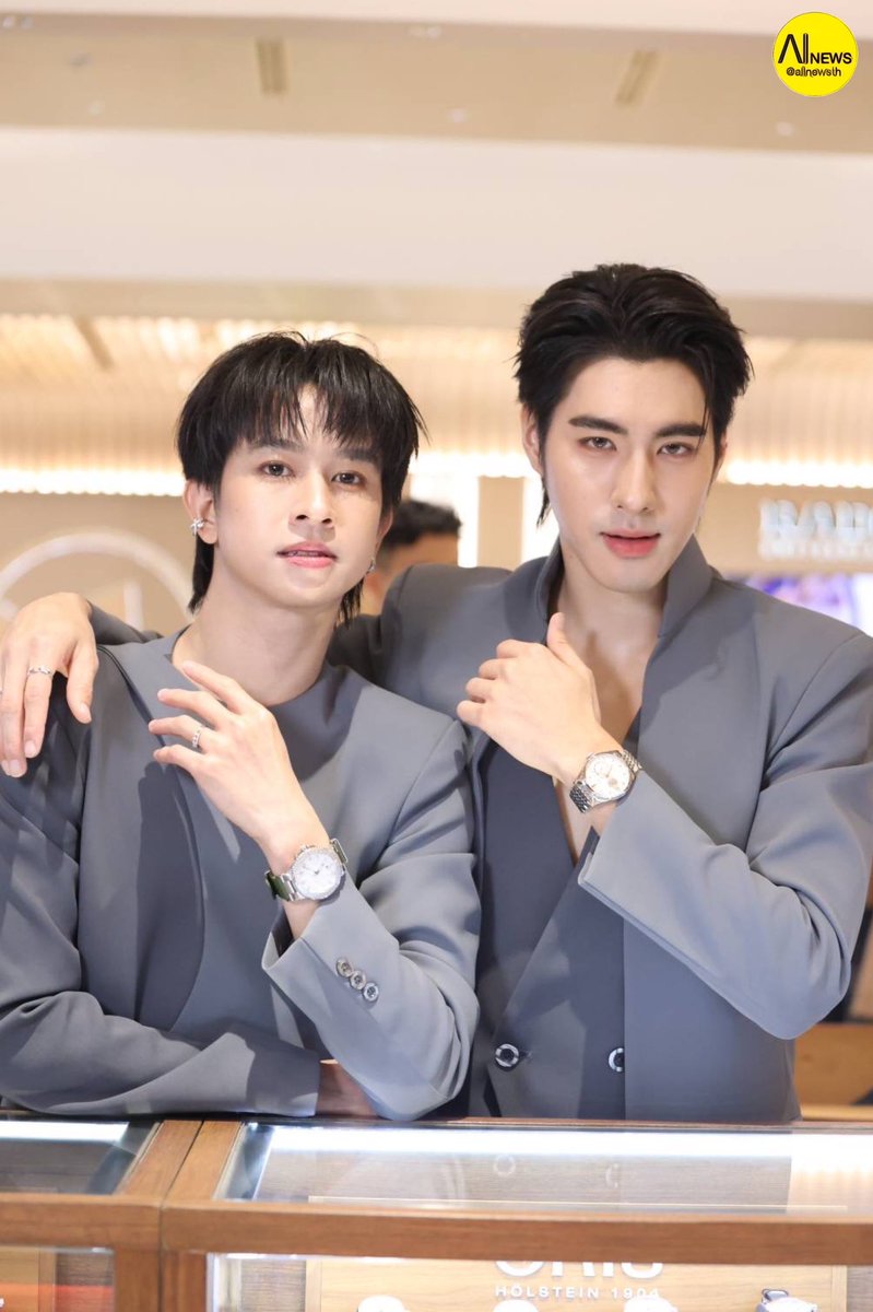 FlukeNatouch's tweet photo. งานวันนี้สนุกมาก ๆ ครับ ขอบคุณทางแบรนด์ Oris ที่ให้พวกเราทั้งสองคนไปร่วมงานในวันนี้นะครับ 

และดีใจมาก ๆ ที่ได้เจอ พูดคุยกับทุก ๆ คนในวันนี้ หวังว่าเดี๋ยวเราจะได้เจอกันอีกเร็ว ๆ นี้นะครับ คิดถึงทุกคนนมาก ๆ เลยย 🤍

#TimeAndTreasures
#OrisXPeterpanFluke https://t.co/gPHmwcmJWT