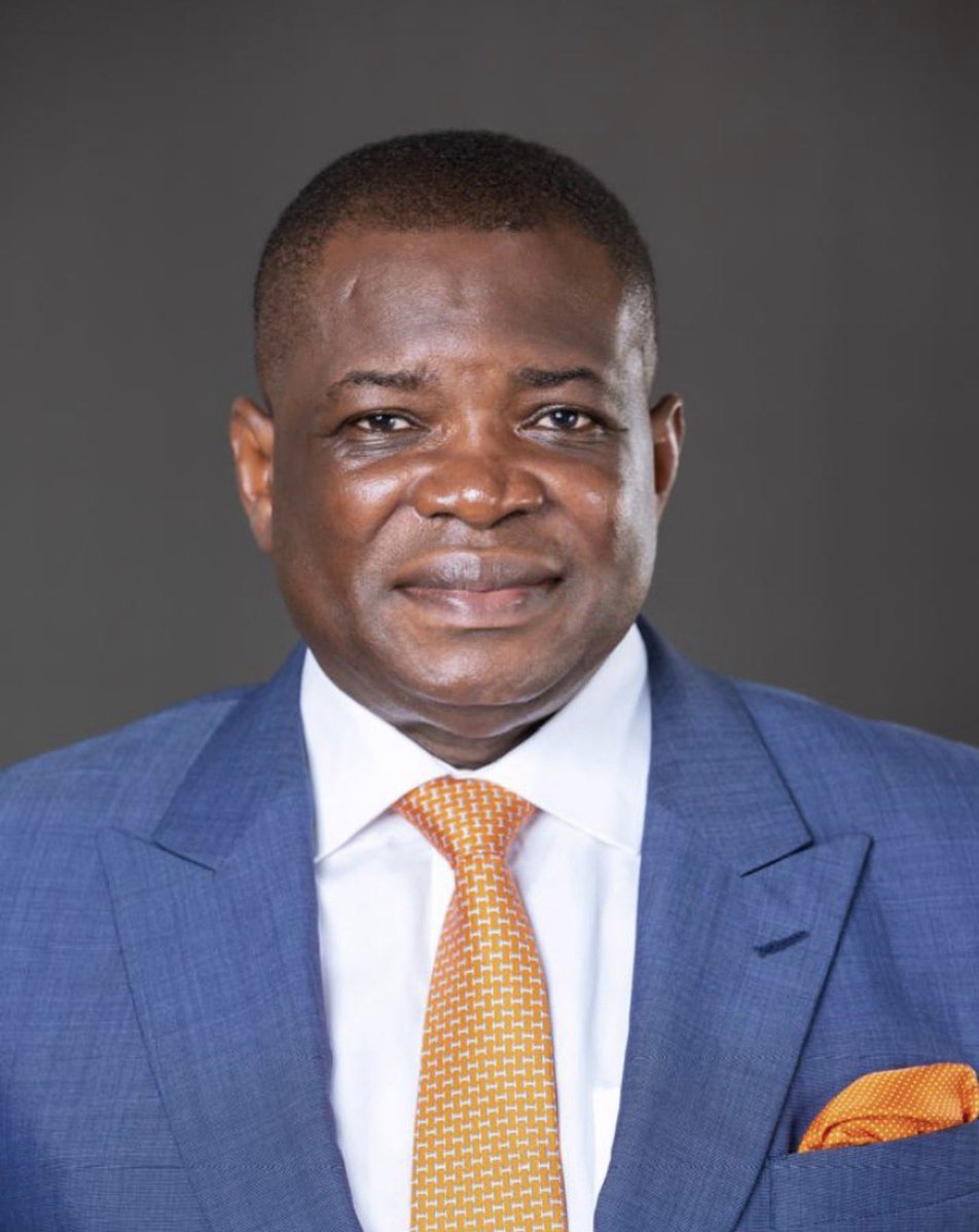 madison_ben5's tweet photo. For the first time, Ghana has a Roads Minister who inspects roads awarded to contractors to ensure they are on site working for the money paid to them. We have never witnessed this before. Hon. Kwame Agbodza constantly monitors construction sites across all regions. Real leader. https://t.co/rKiAxNJR3J