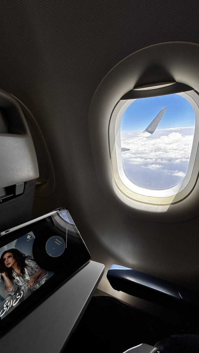 Wav0ii's tweet photo. أنا بالنسبه لي سافرت بعيد فعلًا يانونو 
✈️
@Angham https://t.co/JJC3Ckouys