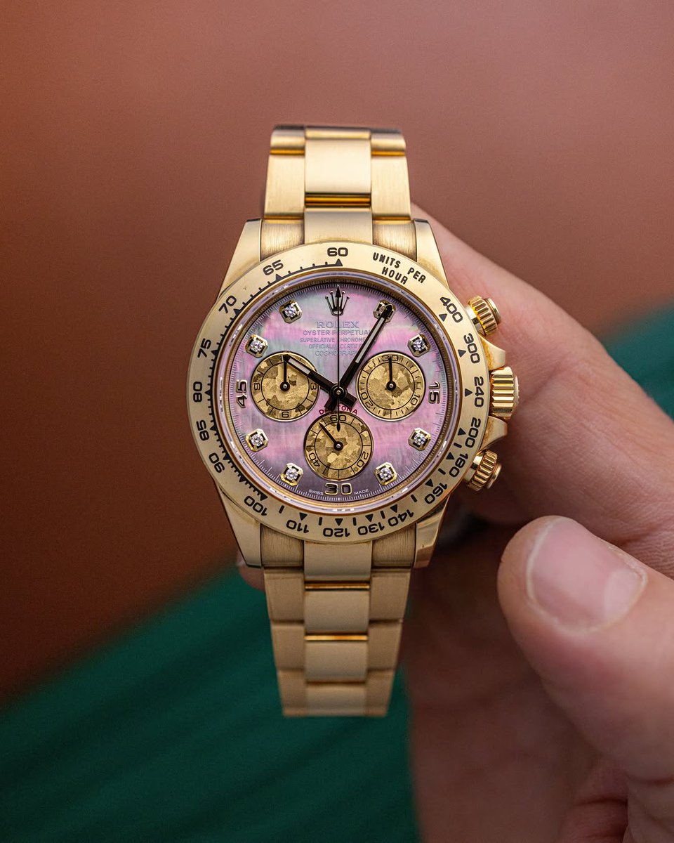 ManZonex's tweet photo. Rolex this one is pretty. https://t.co/BfuHG5o8kS