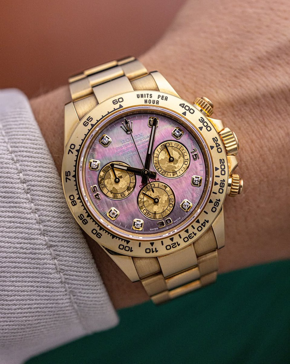 ManZonex's tweet photo. Rolex this one is pretty. https://t.co/BfuHG5o8kS
