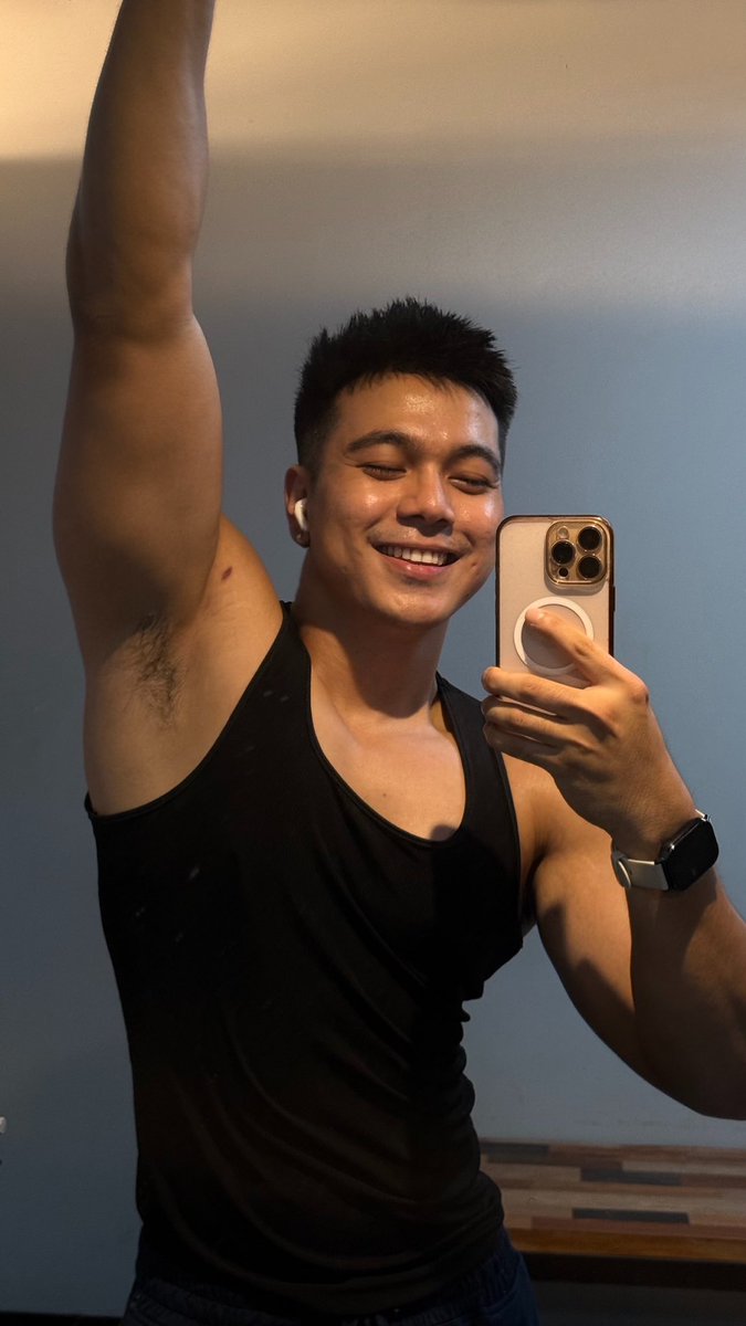 JakeRSPCT's tweet photo. I’m back 🤭😘 https://t.co/wvjlpxFsYG