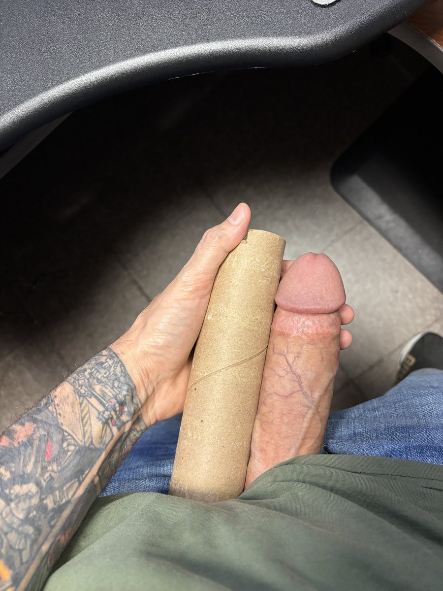 DanteDepraved's tweet photo. I needed a unit of measurement. Seemed scientifically appropriate. 😏
#ForScale #Science #AdultHumor #NSFW #Curiosity #YouWereCurious https://t.co/vAiRwKrrxm