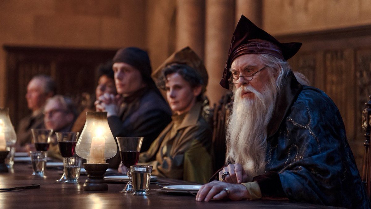 HarryPotterBrr's tweet photo. Eu estou simplesmente fascinado com esse novo trailer de Harry Potter 😭 https://t.co/FlCOPqThCl