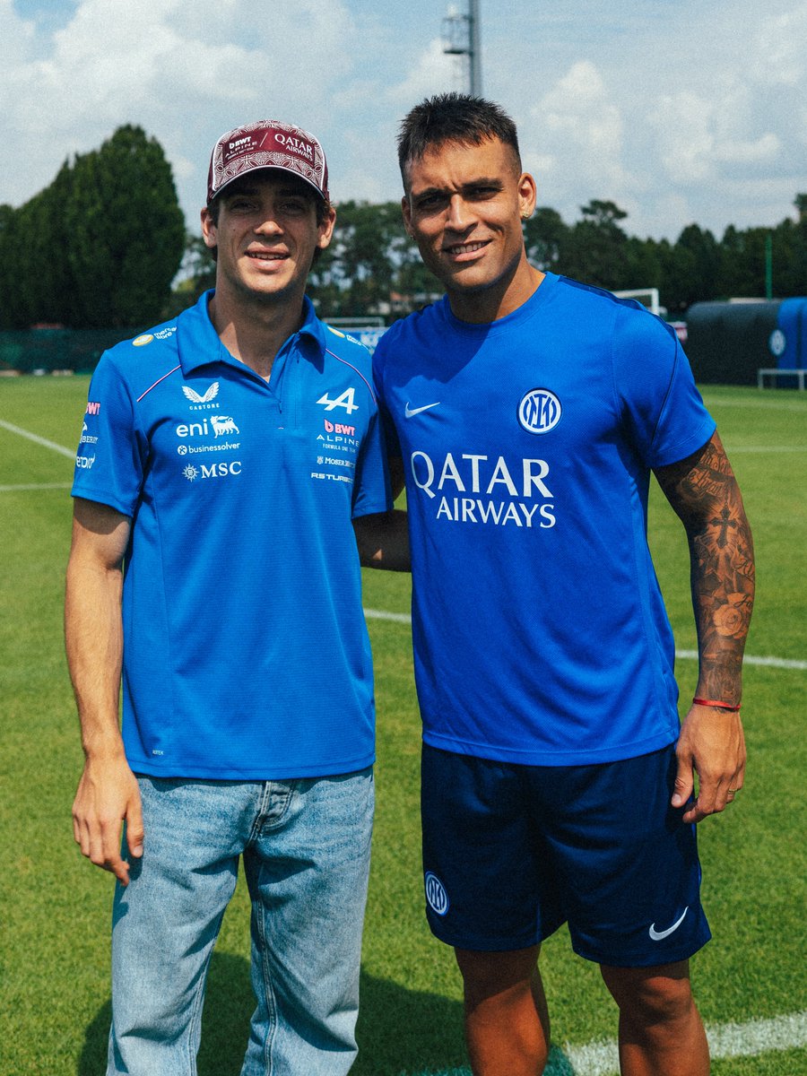 AlpineF1Team's tweet photo. Franquito 🤝 El Toro 🇦🇷

Kicking off our #ItalianGP weekend with a visit to @Inter  with @qatarairways ✈️ https://t.co/7IzncfYTOw