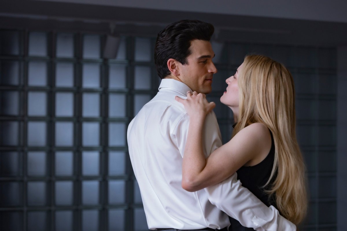 PidgeUpdates's tweet photo. Paul Anthony Kelly is Sarah Pidgeon’s closest relationship within the 'Love Story' cast:

“In the wake of the show, we got to be there for each other and check in. He’s such a stand-up guy and a talented actor. There is no one else I would rather have made this with.” https://t.co/ASBHlT0iQg