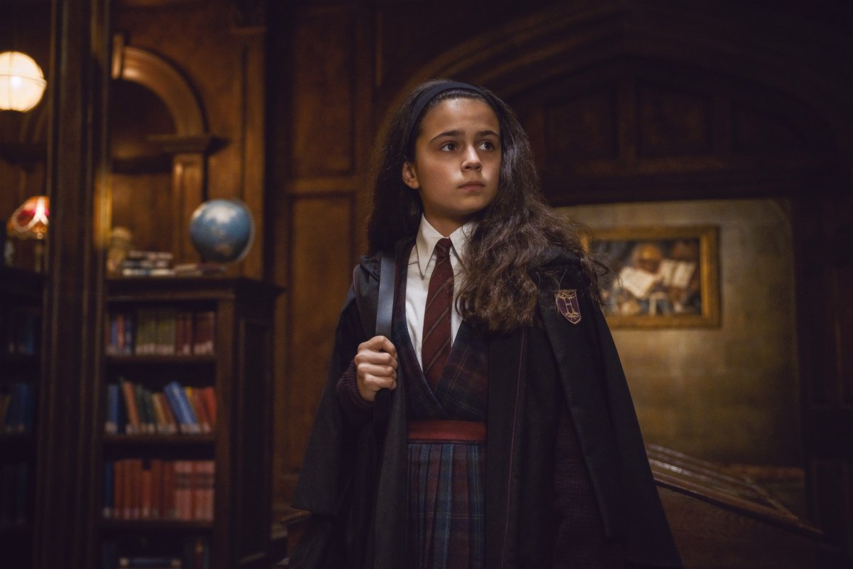 HPTVNews's tweet photo. 📷Harry Potter and the Philosopher's Stone | Episode Stills | Season 1 #HarryPotter

Arabella Stanton https://t.co/21BNHOIZuA