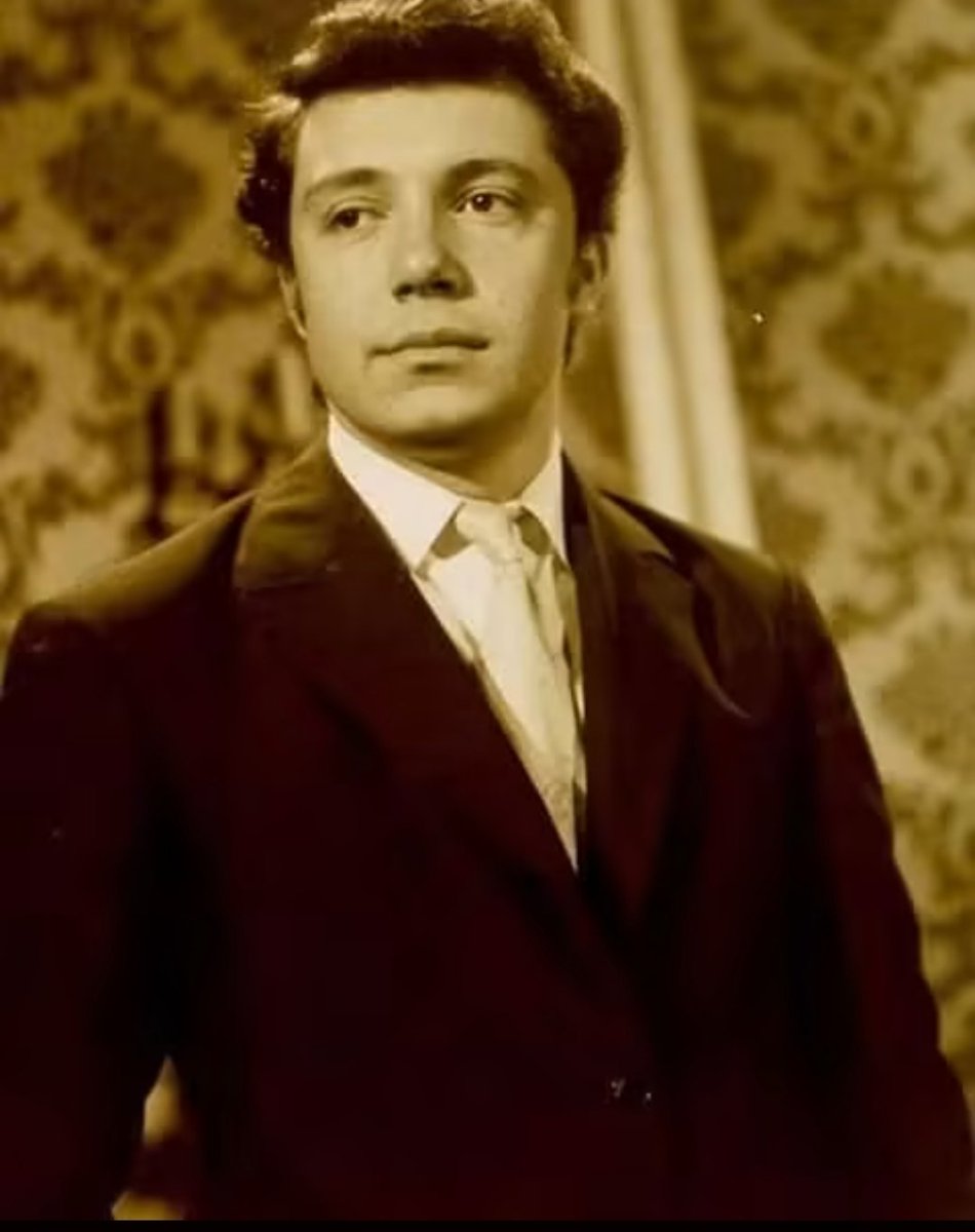 juanborrelli's tweet photo. Español de nacimiento, pero Venezolano de corazón, un caballero en toda la extensión de la palabra, excelente actor y presentador de televisión, indiscutible icono de nuestra televisión, en sus años mozos. ¡ Nunca lo Olvidaremos ! ¿De quién se trata? https://t.co/IvnwDB6Cjb