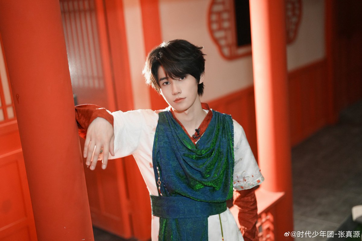 TNTS231119's tweet photo. TNT时代少年团 #张真源 Weibo Updated!
2026.09.02 🐿️
“เซียนห้องลับฝึกใกล้จะสำเร็จแล้ว ✌🏻
(กดไลก์.jpg)
#密室大逃脱 #GreatEscape ”
(1/4)
🐿️ : https://t.co/0irNQ9J5V5
#ZhangZhenyuan #จางเจินหยวน #时代少年团 #TNT时代少年团 #TeensinTimes https://t.co/k7QuyBVMSe