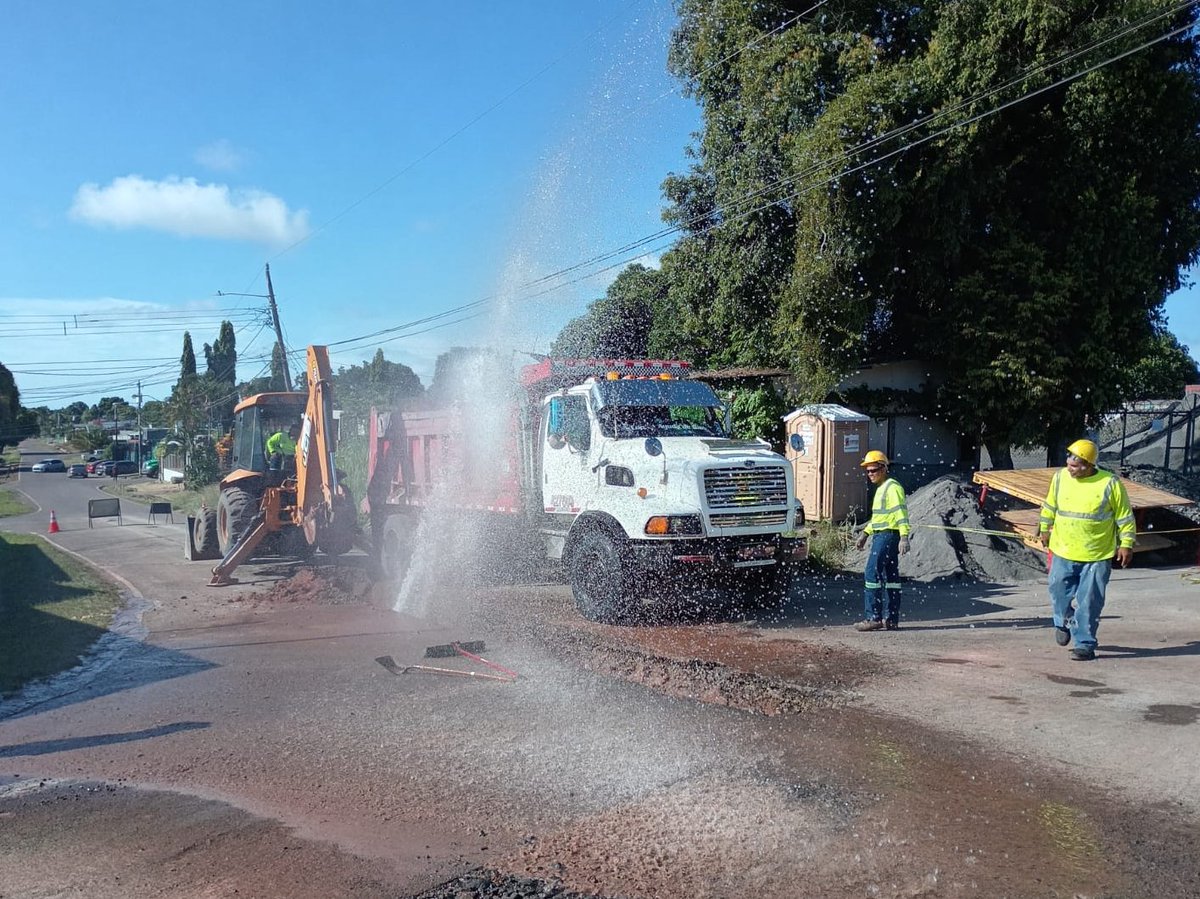IDAANinforma's tweet photo. 📍La Chorrera: Debido a la rotura de una tubería de 6" causada por trabajos de la empresa contratista del proyecto de Saneamiento, se reporta la suspensión del suministro de agua potable en el corregimiento Barrio Balboa.

Por esta situación, se registra falta de suministro de agua potable en Santo Jorge, San Antonio, El Hatillo y Guayabito.

Personal técnico se mantiene coordinando en sitio para garantizar la pronta reparación y la progresiva recuperación del servicio.
