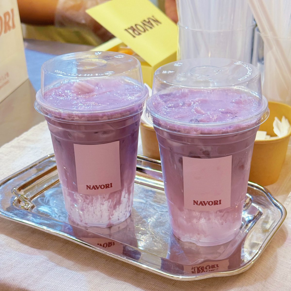Appleadayishere's tweet photo. มาบะบายส่งท้ายนาโวริสาขาพารากอน วันสุดท้ายแล้ว Ube coconut 🍠🥥สดชื่นเหมือนเดิมเลย ไว้ไปเจอกันใหม่เซนทรัลพระราม 9 คับ! 
สาขาใหม่จะมีเมนูใหม่มั้ยน๊า คุณดังมาสปอยด์หน่อยเร็ว 😆

#NAVORI #NAVORIBKK https://t.co/hw8BlKXsx4