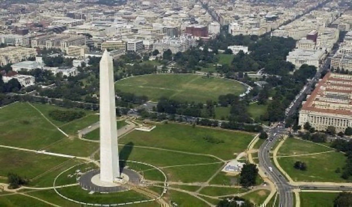 ExposingEvil704's tweet photo. Did you know Washington D.C. was built by a Freemason?

In 1791, Pierre Charles L'Enfante, a 33rd Degree Freemason, laid out the Governmental Center of Washington, D.C.

He planned more than just streets, roads and buildings.

He hid Luciferian and other occultic symbols in the layout of the Governmental Centre itself. 

When these symbols are united they become one large Luciferian mosaic.