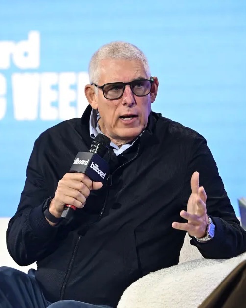 TheePopCore's tweet photo. LISA was praised by YouTube’s Global Head of Music, Lyor Cohen, in a recent article:

“LISA is an absolute force of nature who has built an incredibly special connection with her fans at her home on YouTube. She is constantly pushing boundaries and redefining what it means to be a global superstar.”