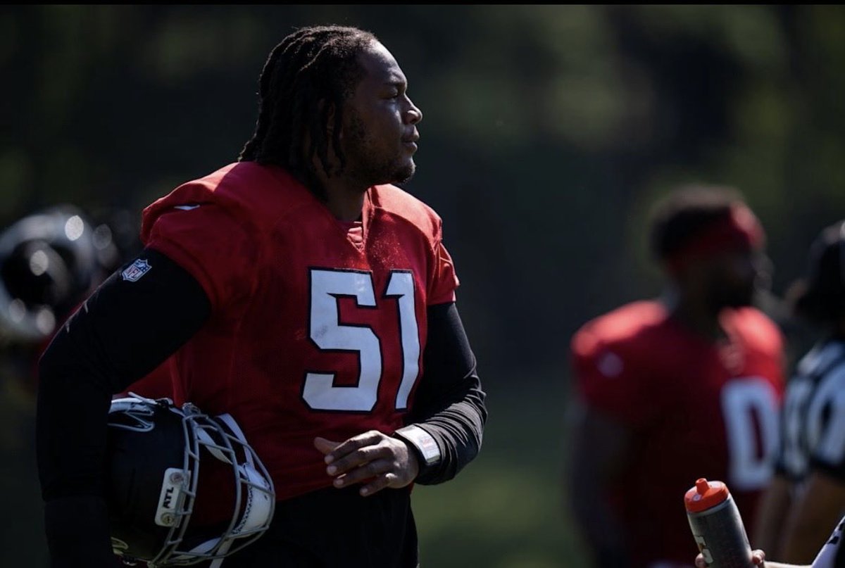 Traceyiv's tweet photo. And just like that he a Falcon ๐คโค๏ธ https://t.co/Bm87UjZEPF